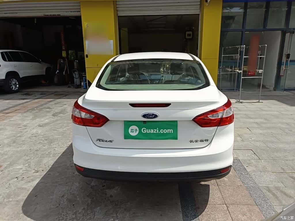 Ford Focus, 2015 6