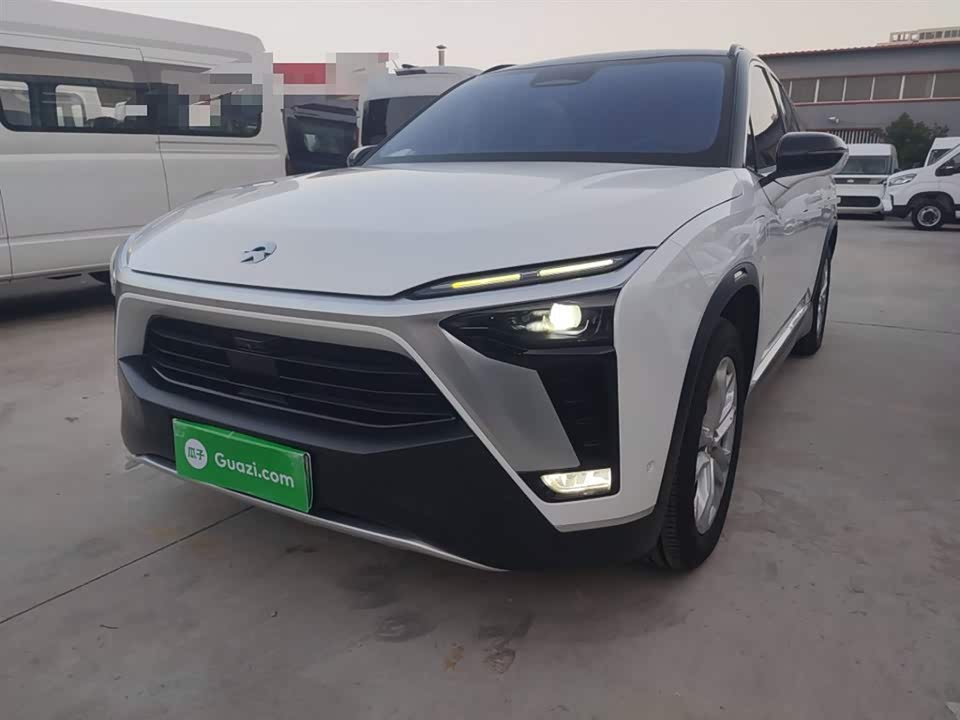 NIO ES8