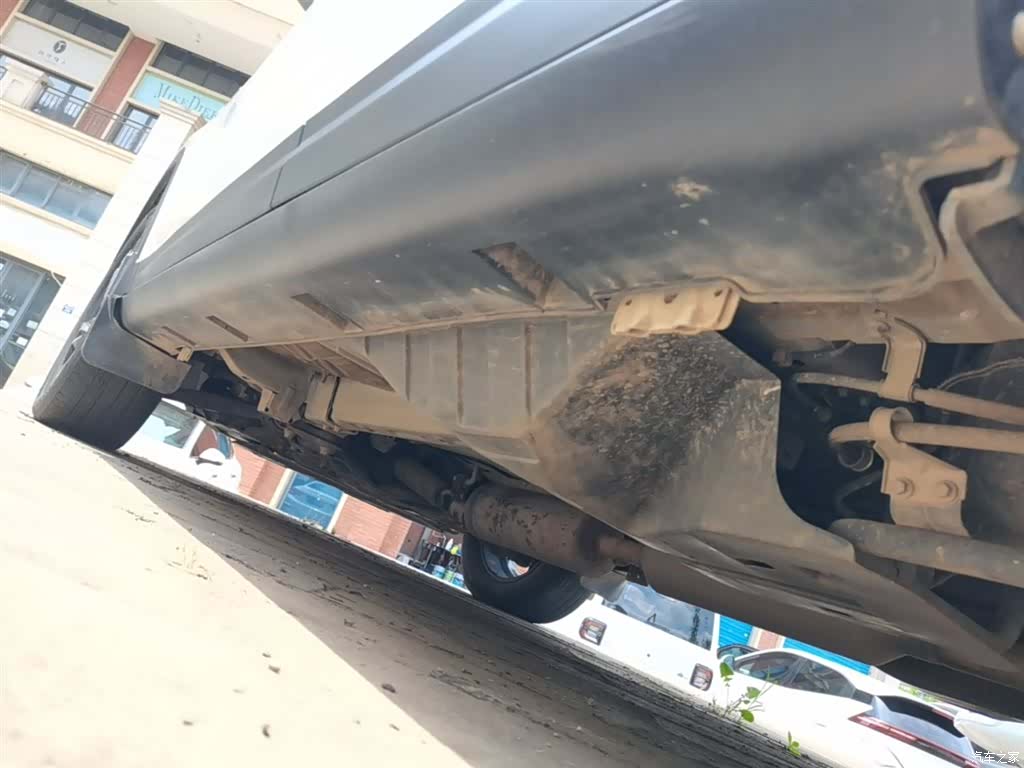 DongFeng AX7, 2016 22