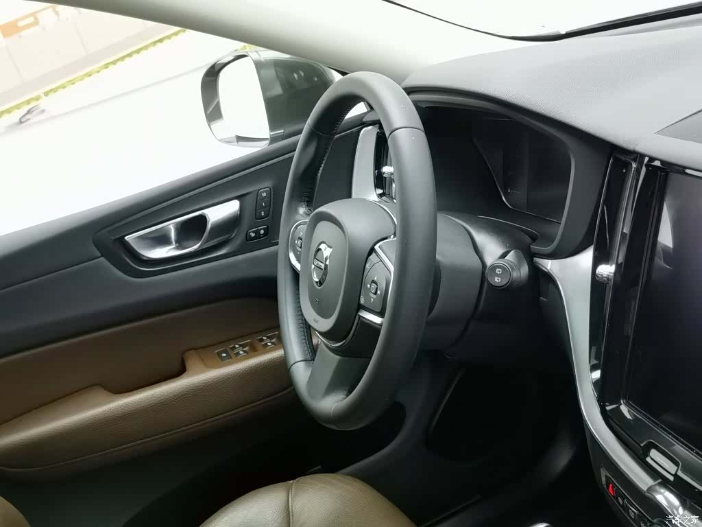 Volvo XC60, 2020 22