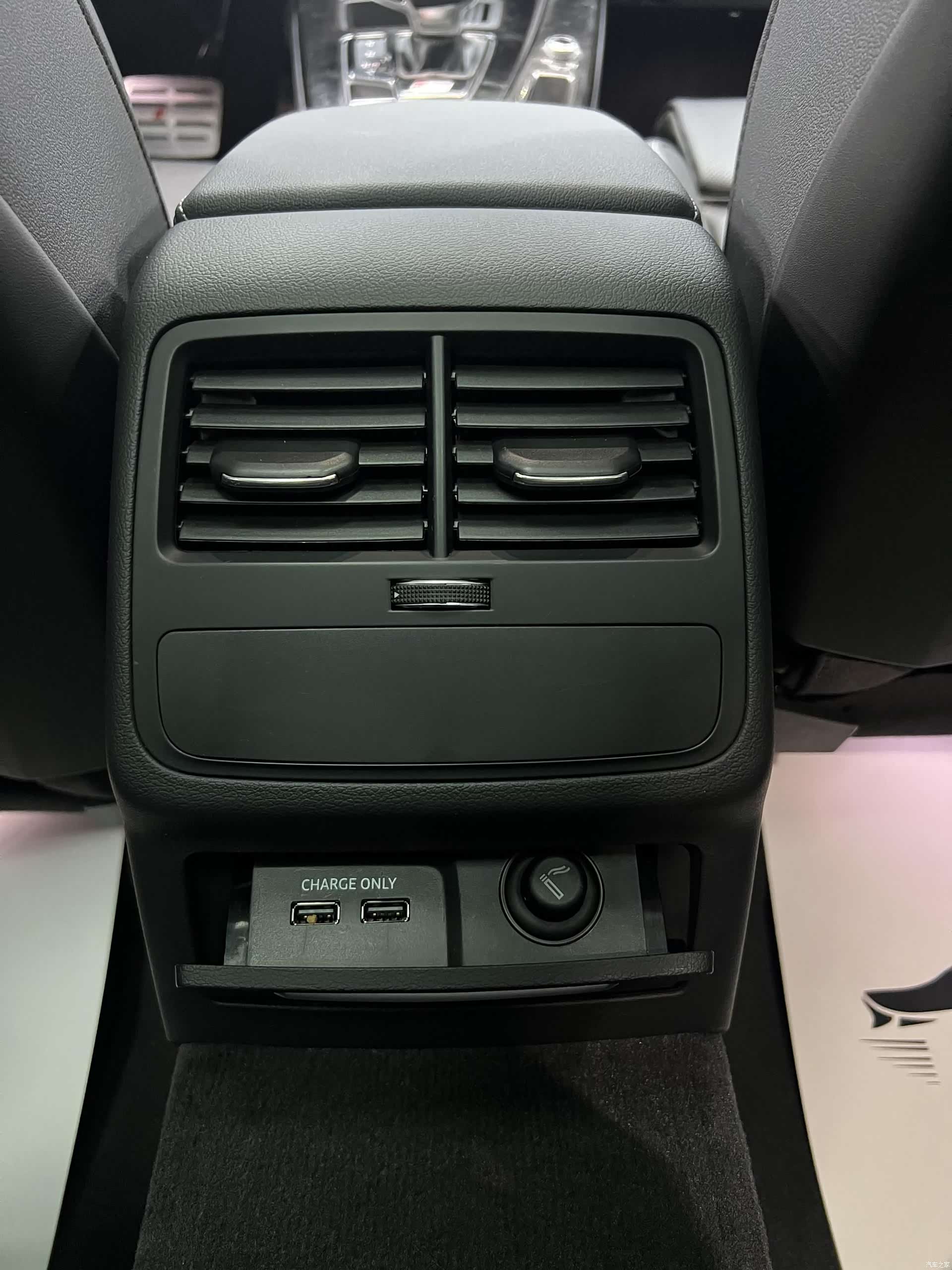 Audi A4L, 2021 7