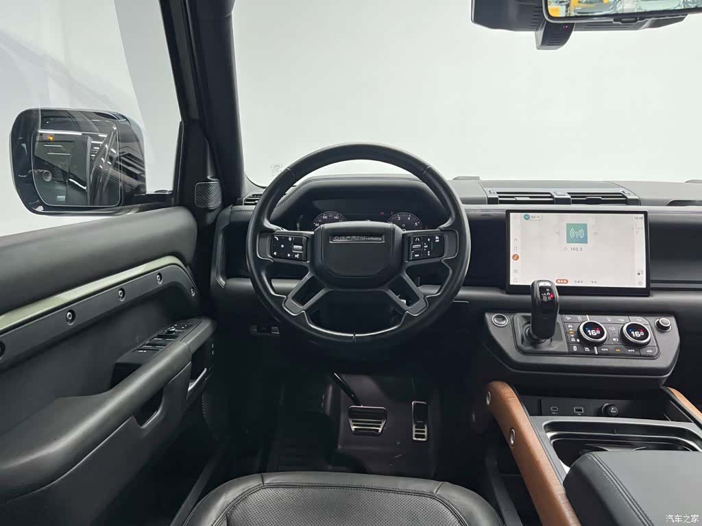 Land Rover Defender, 2022 19
