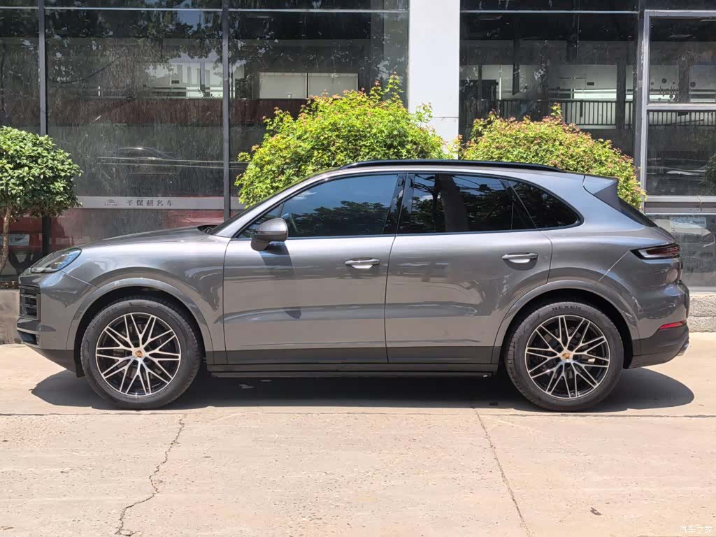 Porsche Cayenne, 2026 2