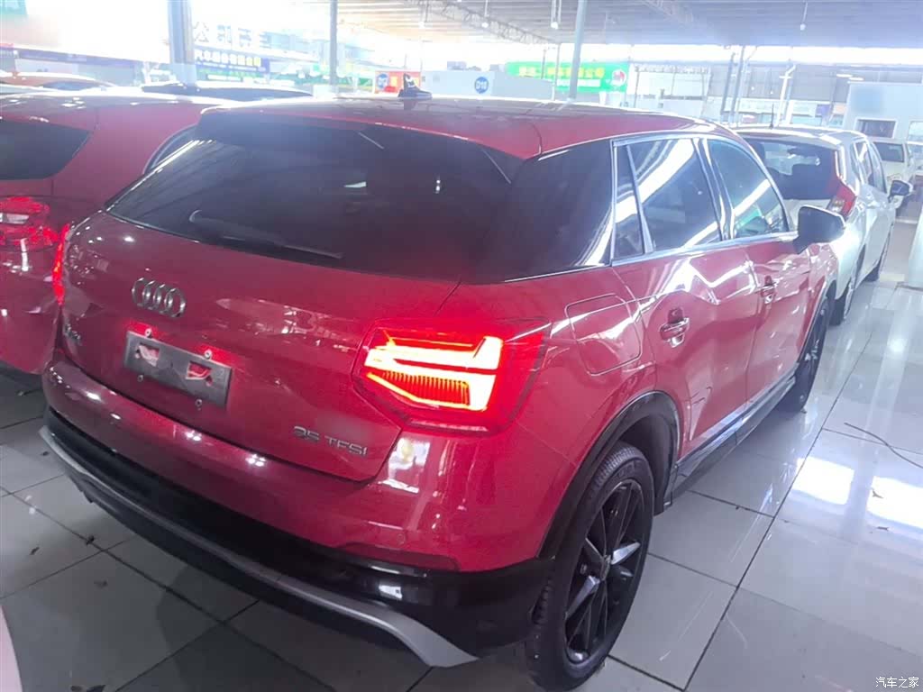 Audi Q2L, 2019 7