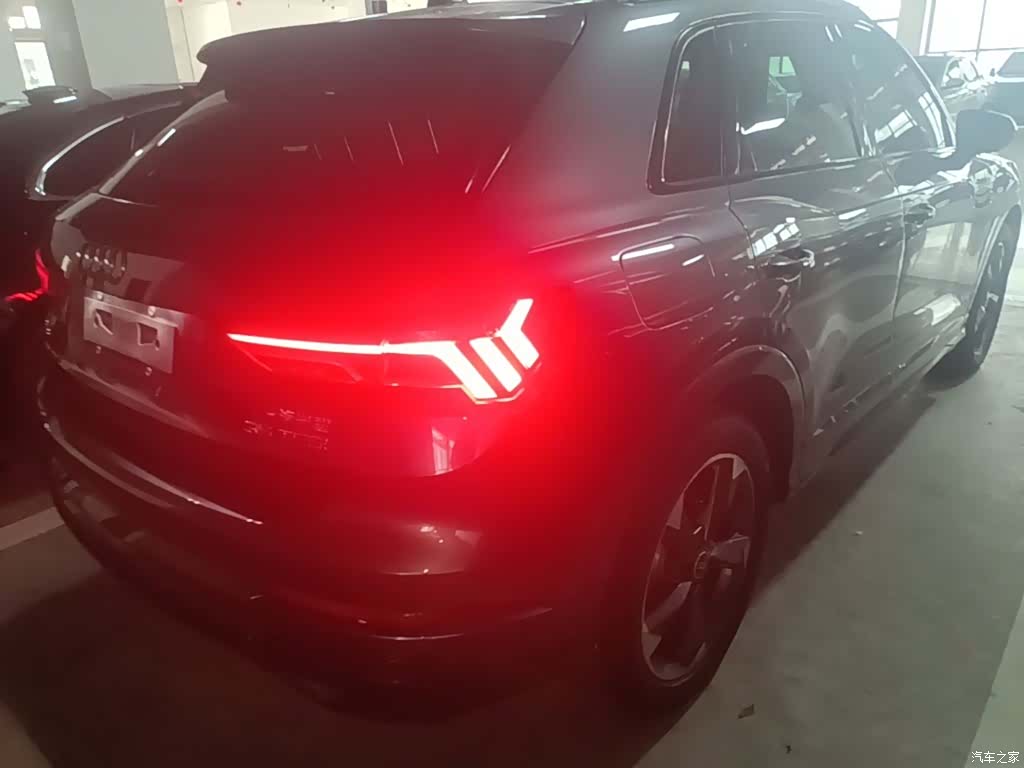Audi Q3, 2021 8