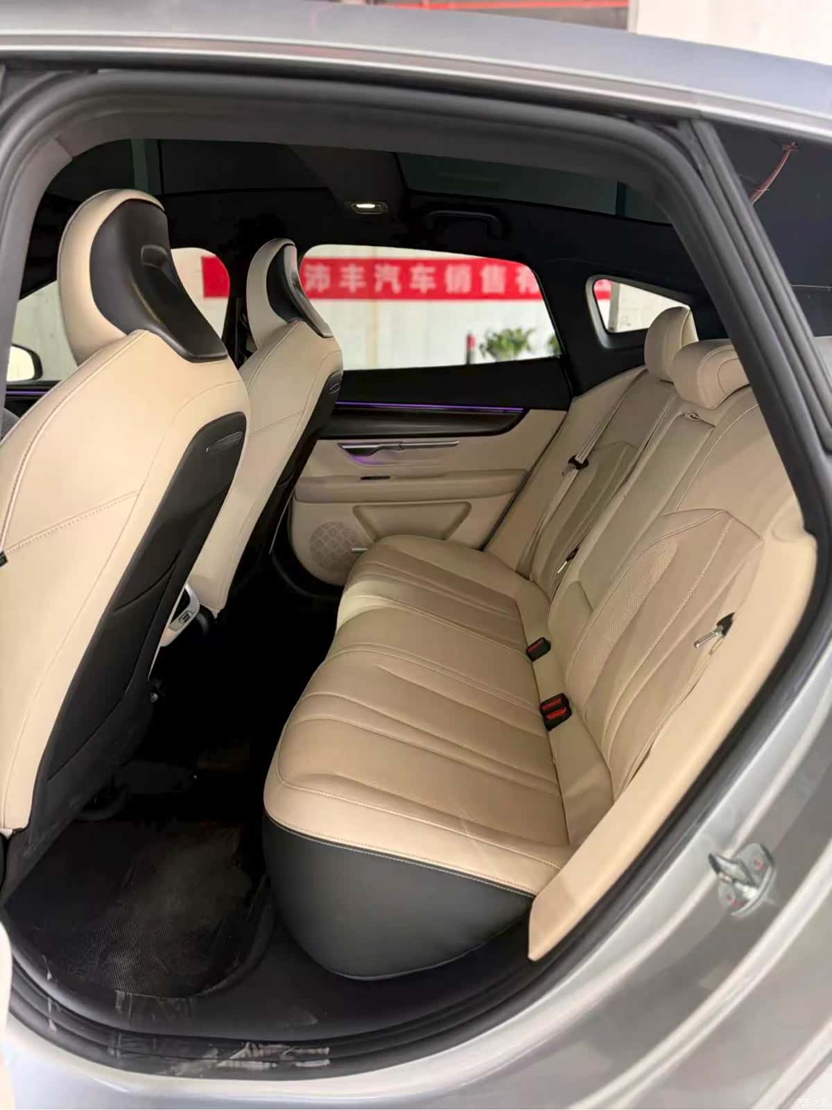 Xpeng P7, 2022 10