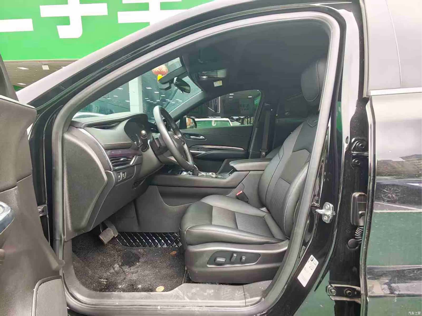 Cadillac XT4, 2021 3