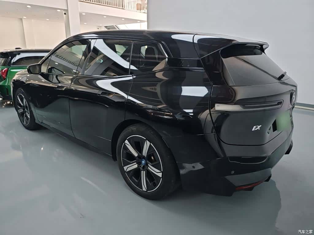 BMW iX, 2023 все фото