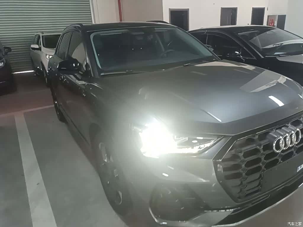 Audi Q3, 2021 4