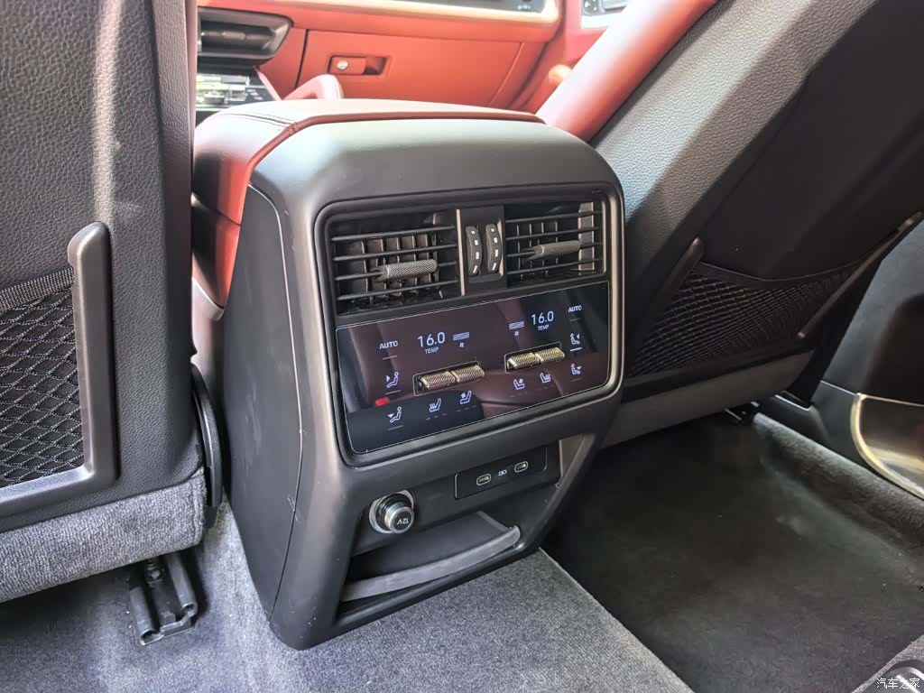 Porsche Cayenne, 2026 9