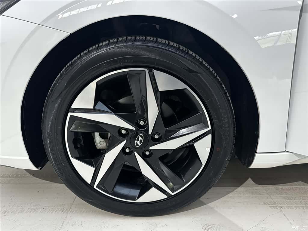Hyundai Elantra, 2023 19