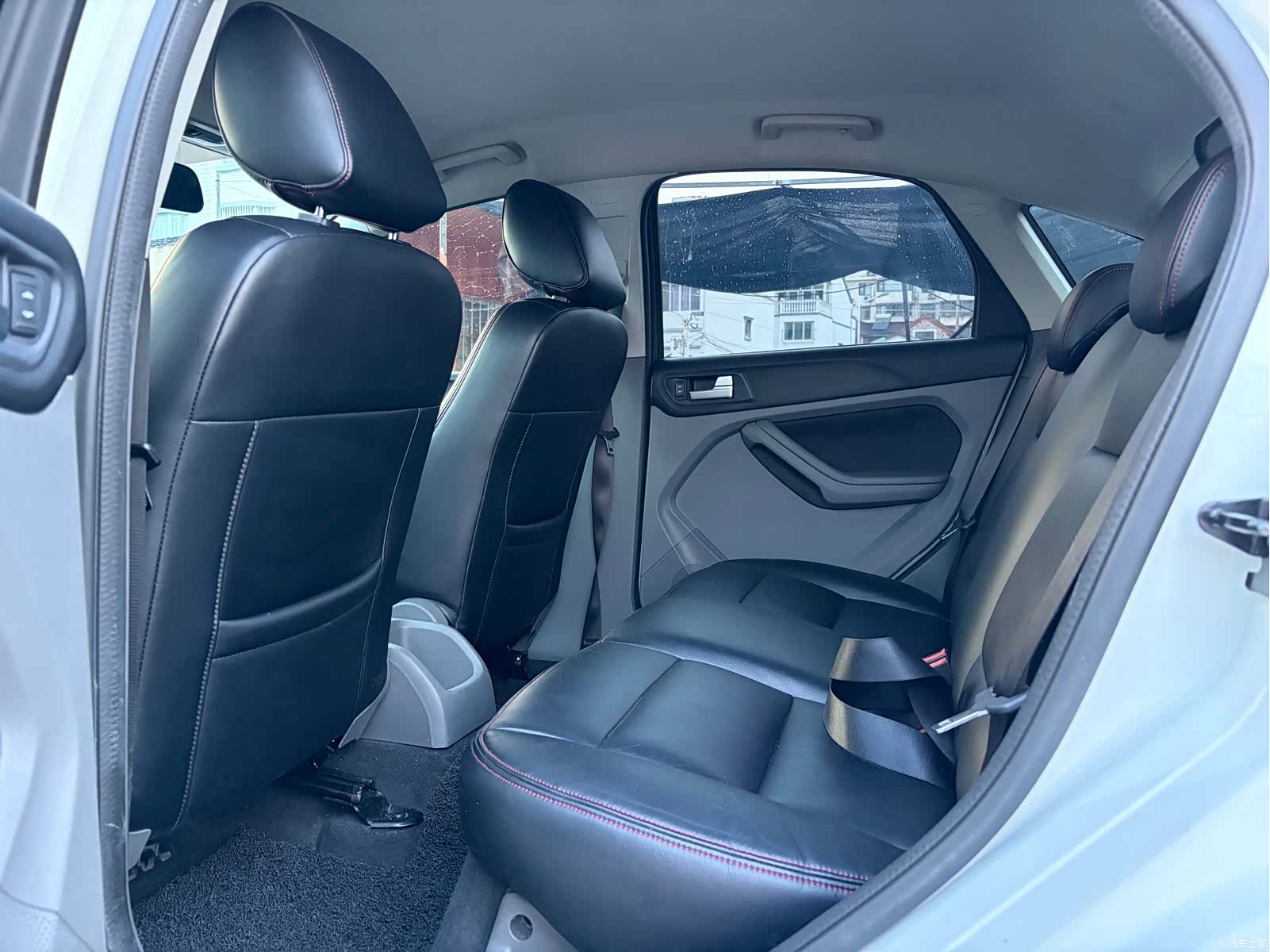 Ford Focus, 2015 6
