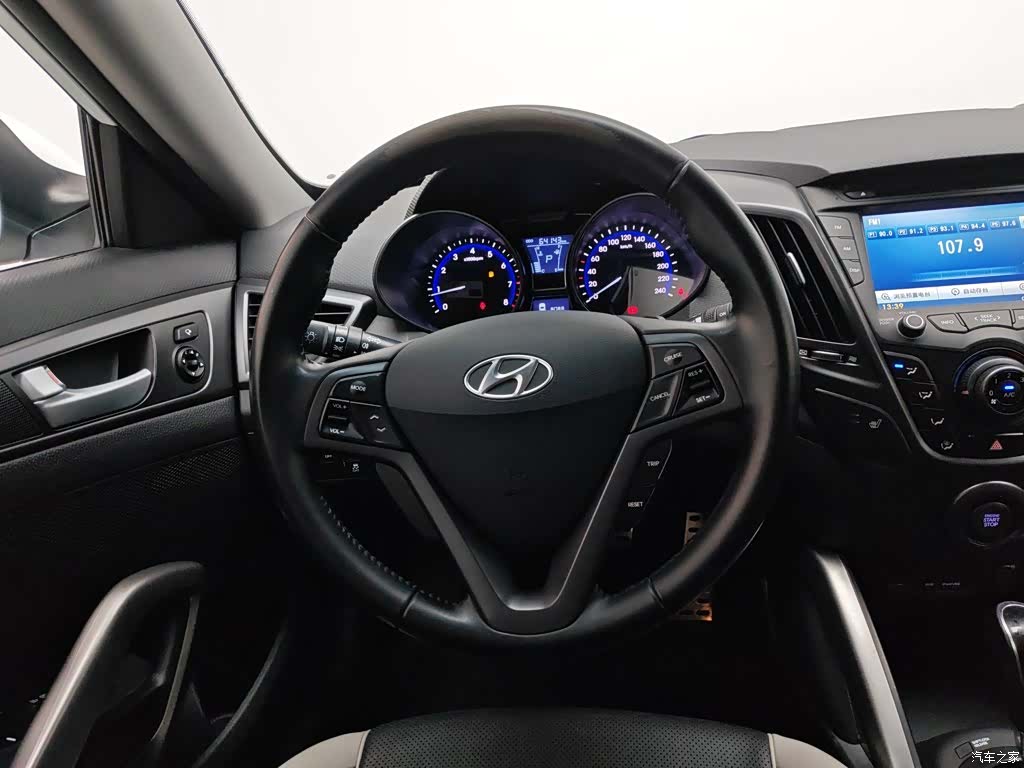 Hyundai Veloster, 2014 11