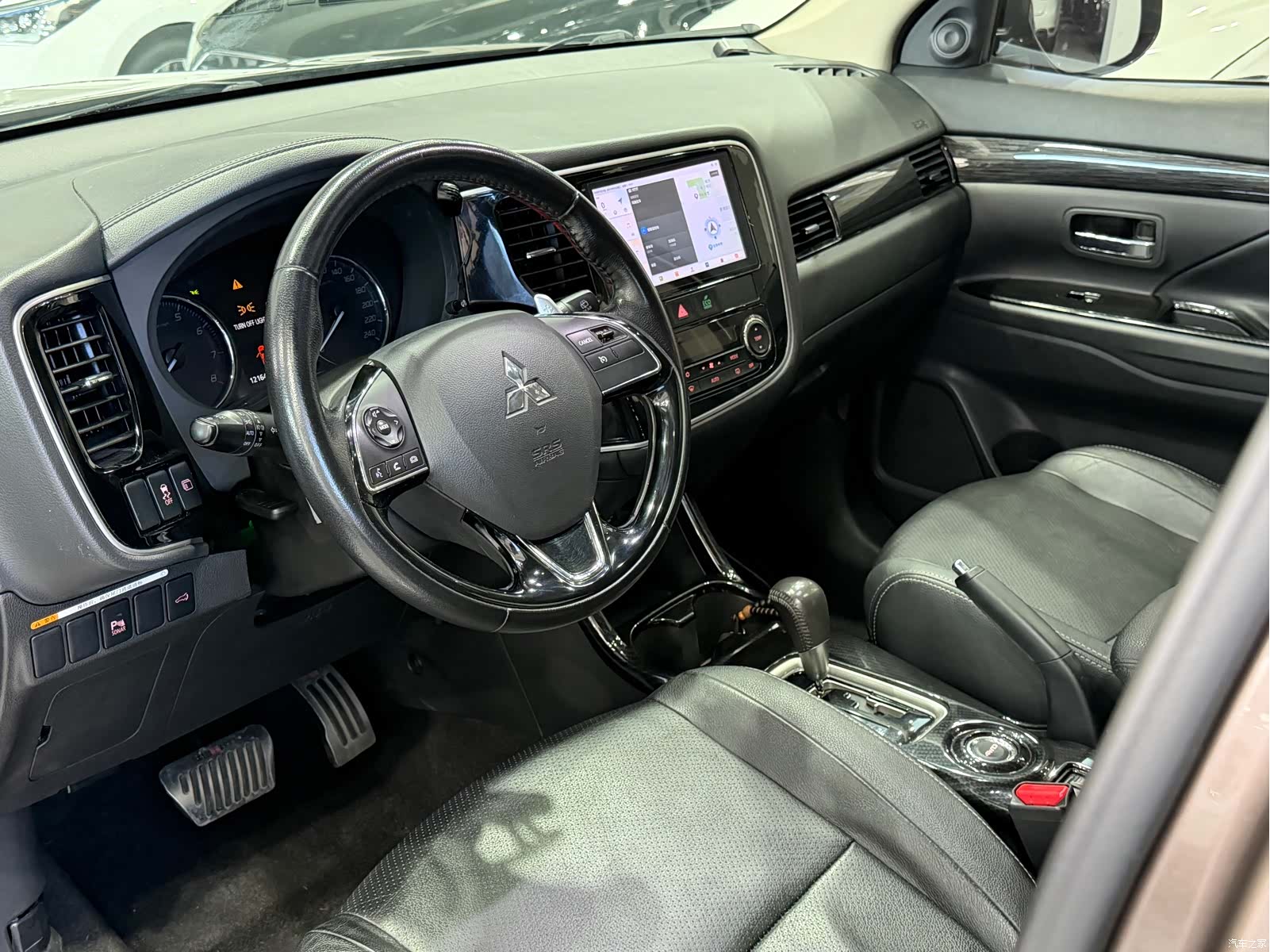 Mitsubishi Outlander, 2017 6