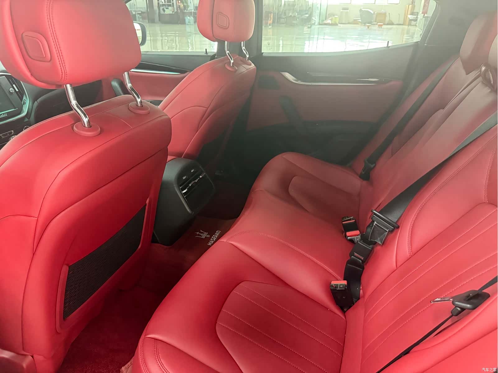 Maserati Ghibli, 2016 все фото