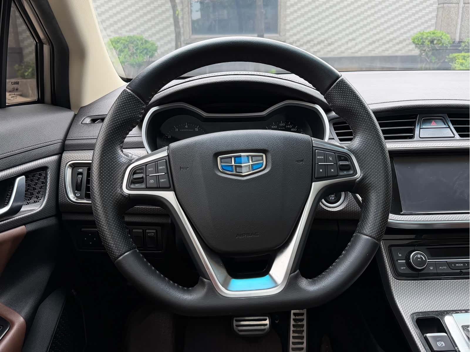 Geely Emgrand, 2017 8