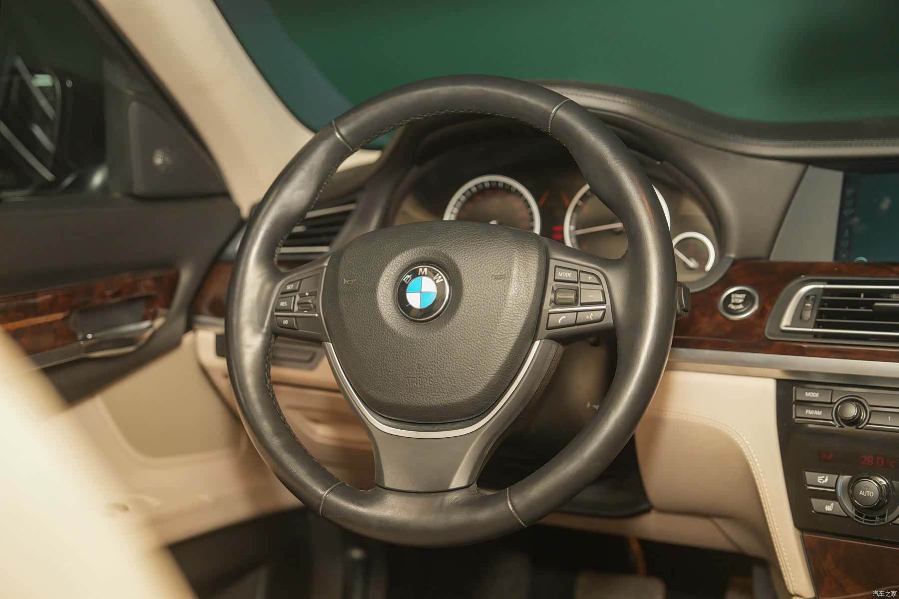 BMW 7 Series, 2012 23