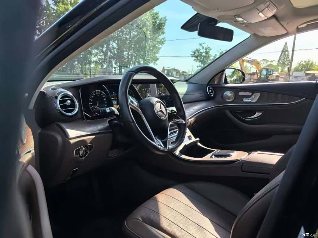 Mercedes-Benz E-Class, 2023 все фото