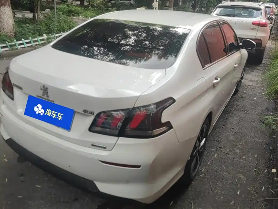 Peugeot 408