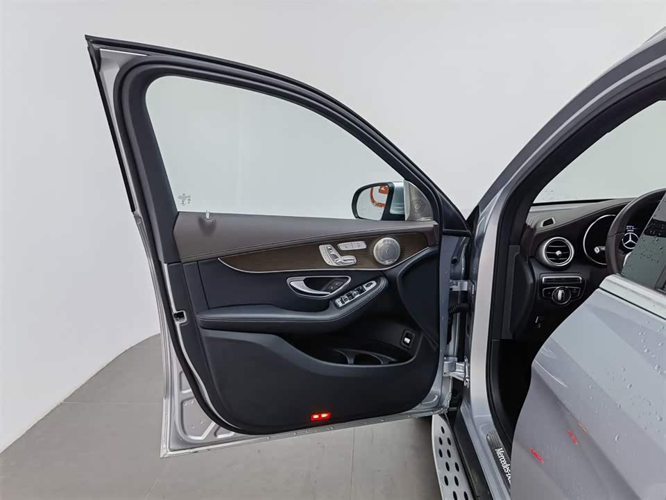 Mercedes-Benz GLC Mercedes-Benz GLC