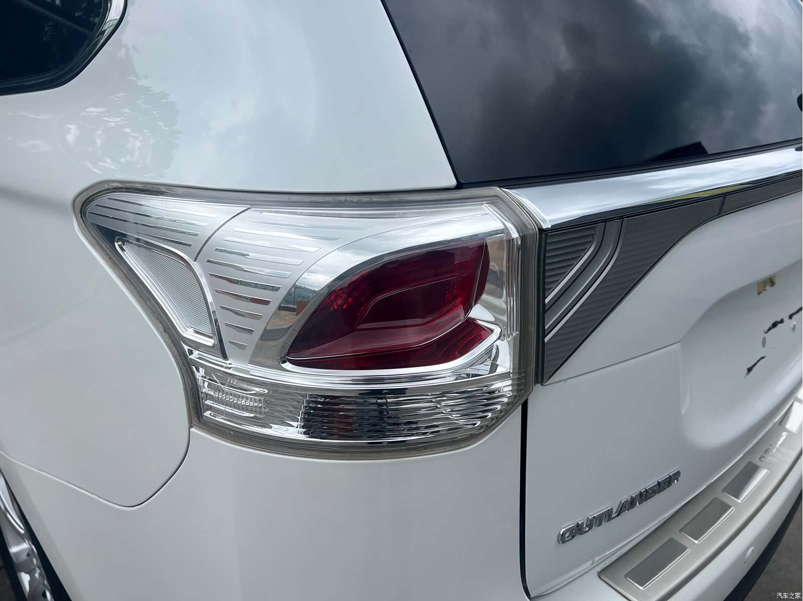 Mitsubishi Outlander, 2013 15