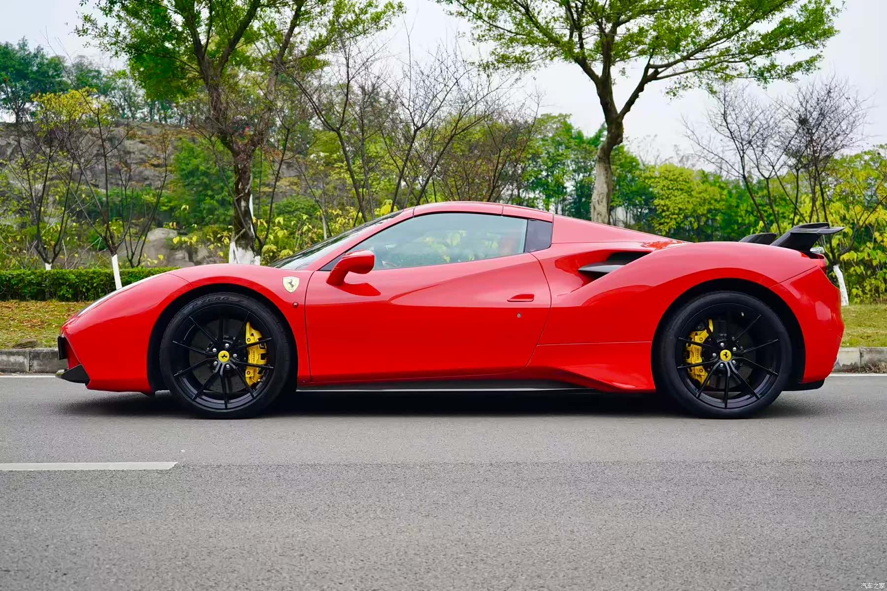 Ferrari 488, 2017 3