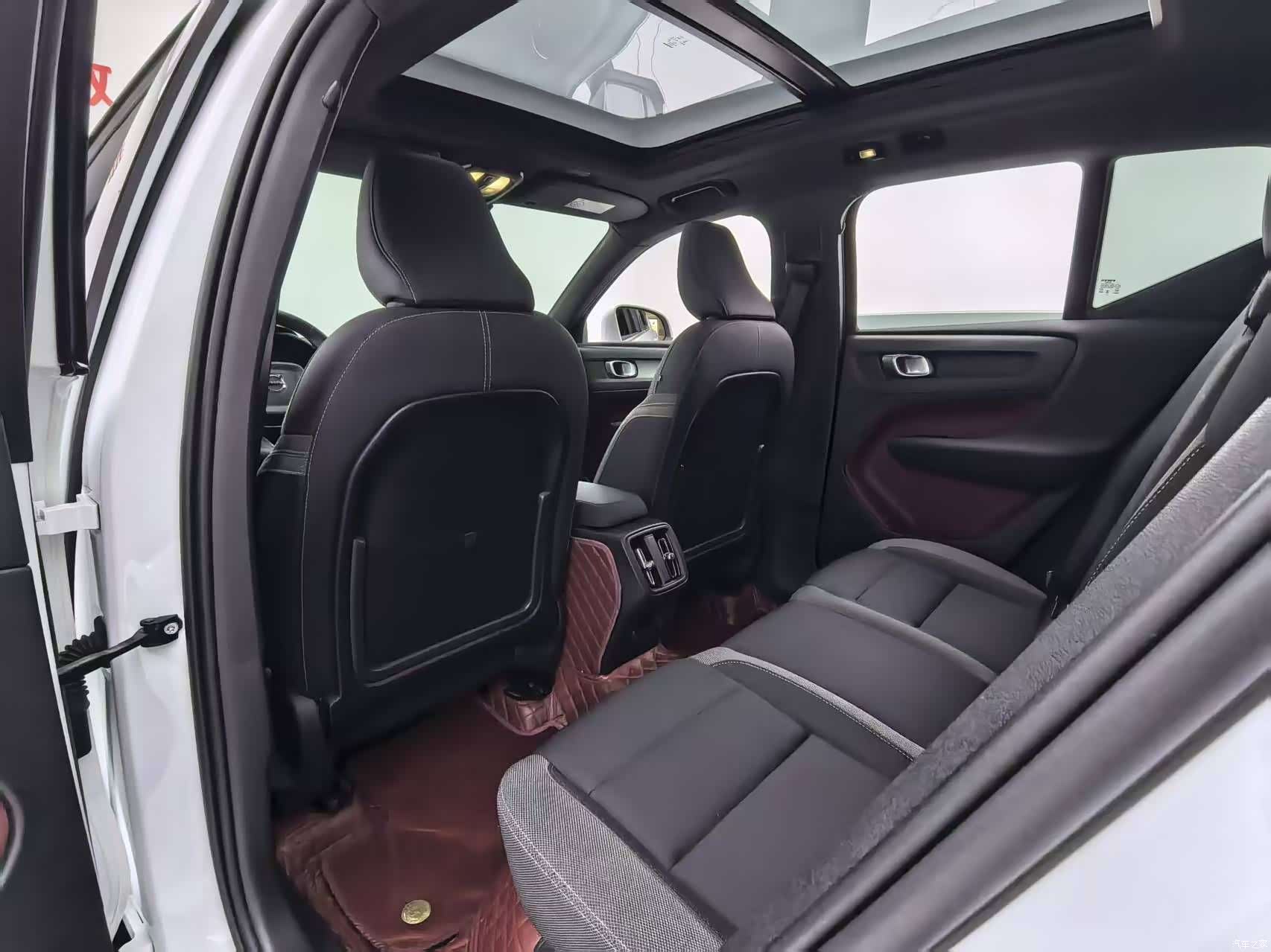Volvo XC40, 2023 13