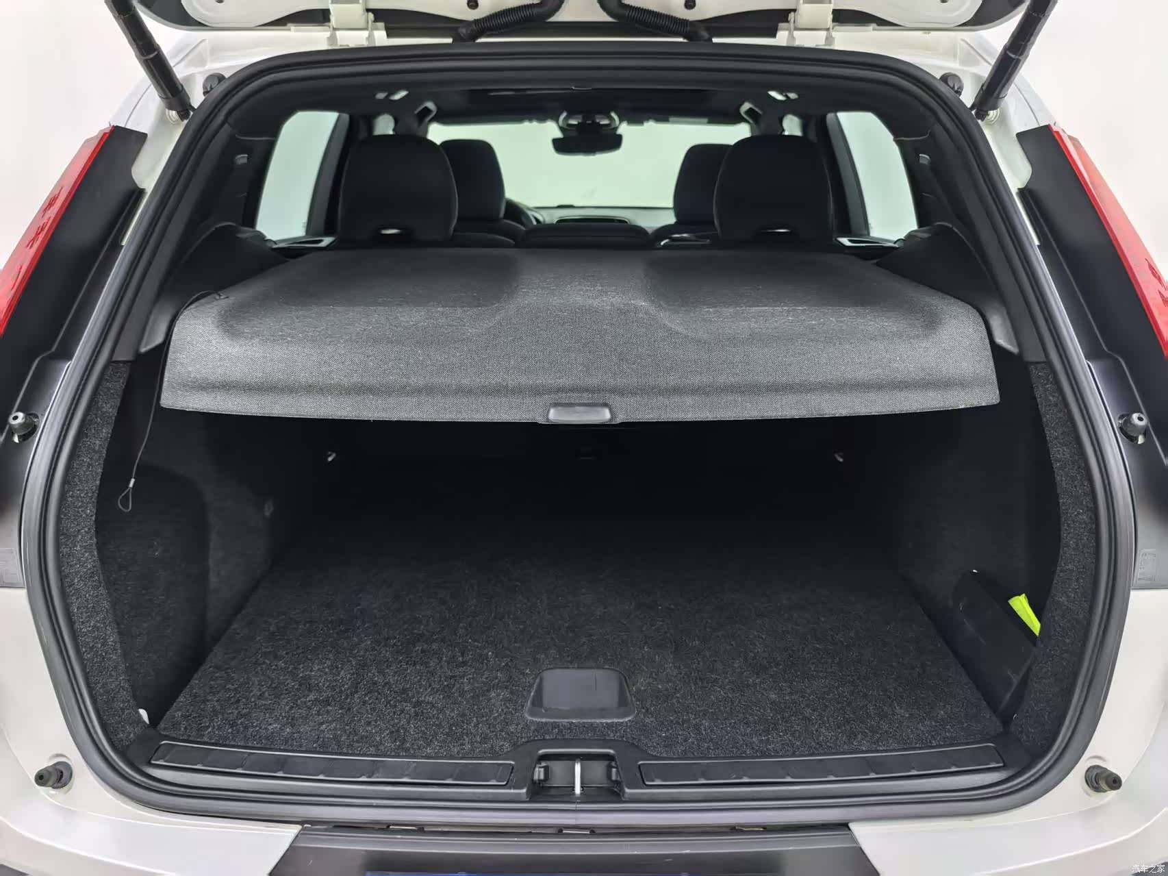 Volvo XC40, 2023 28