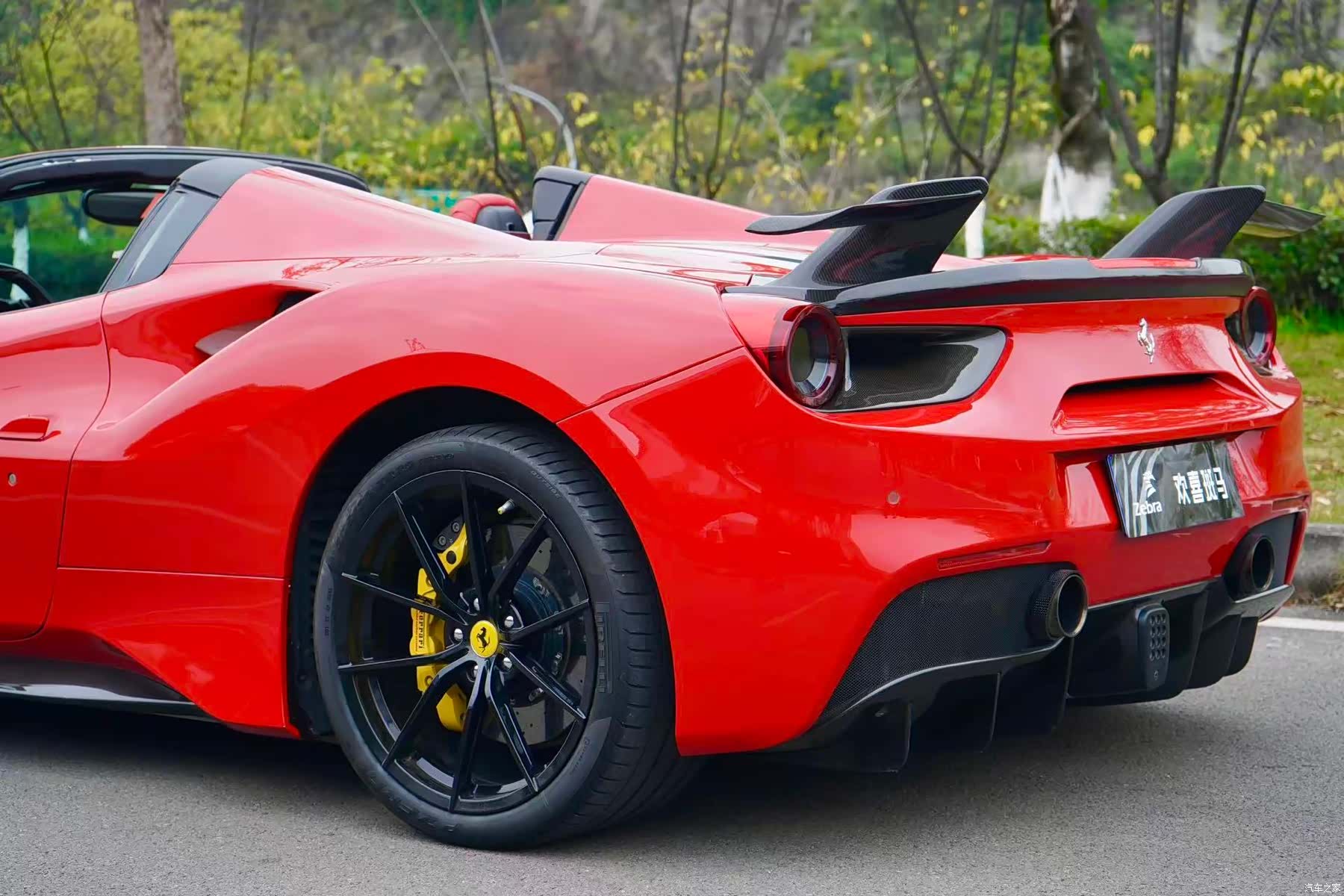 Ferrari 488, 2017 9