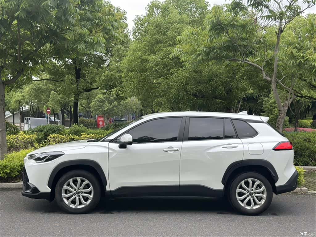 Toyota Frontlander, 2023 10