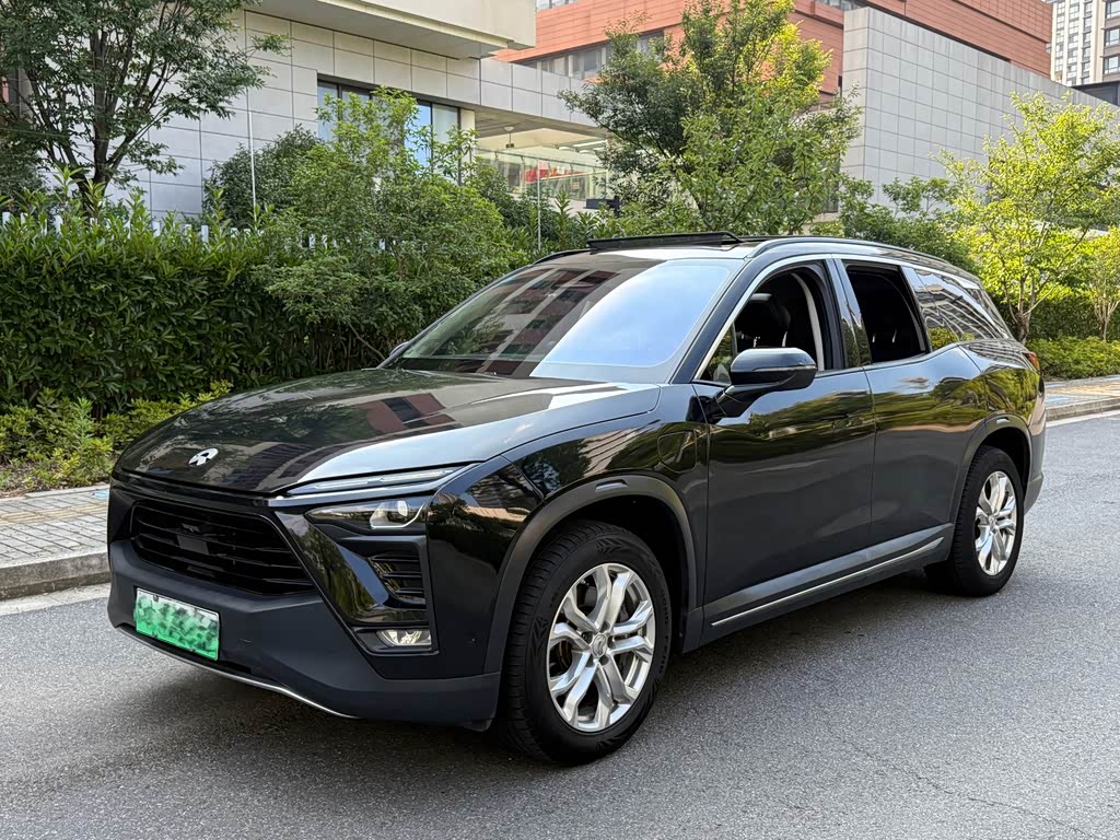 NIO ES8