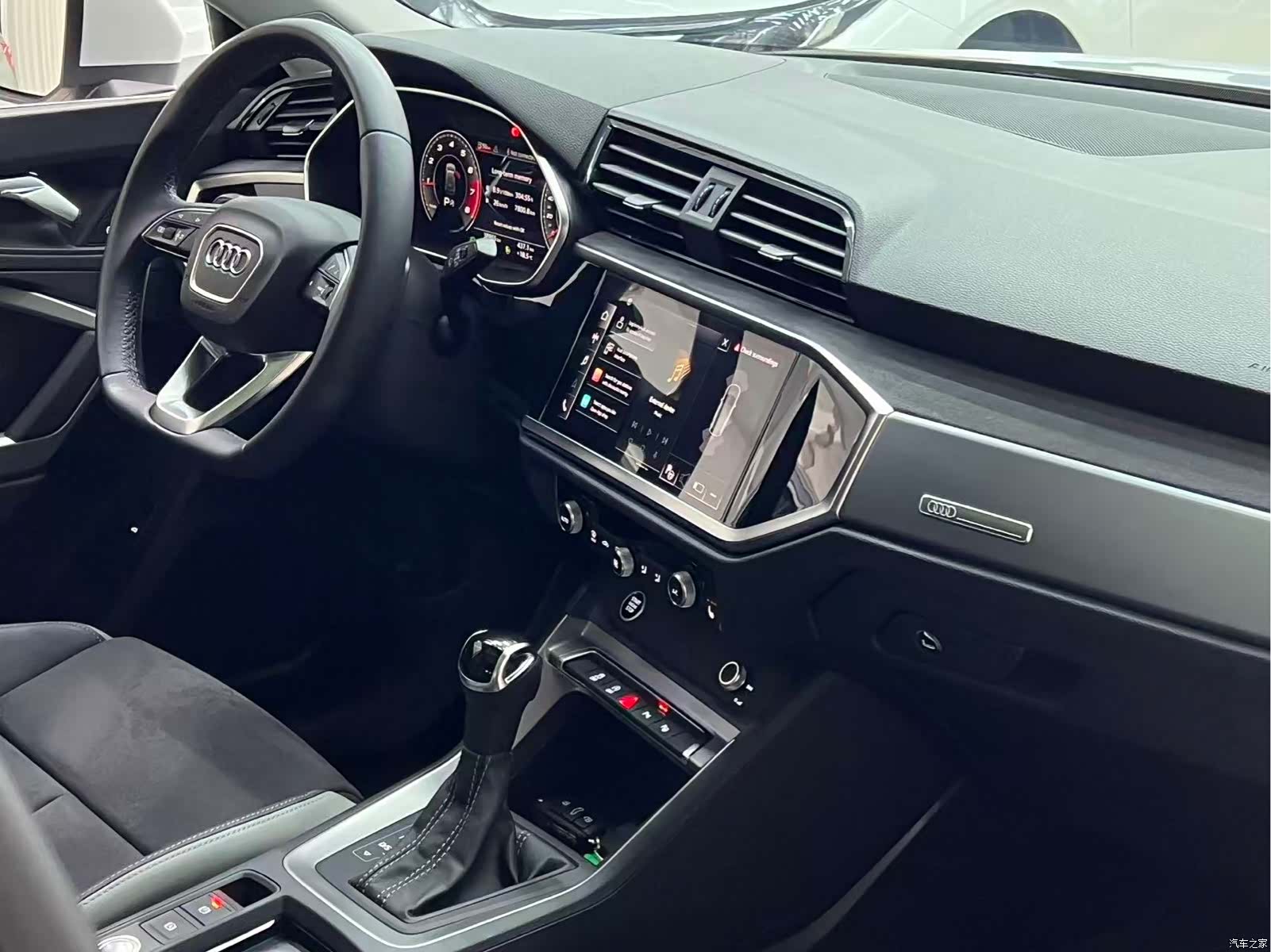 Audi Q3, 2022 18