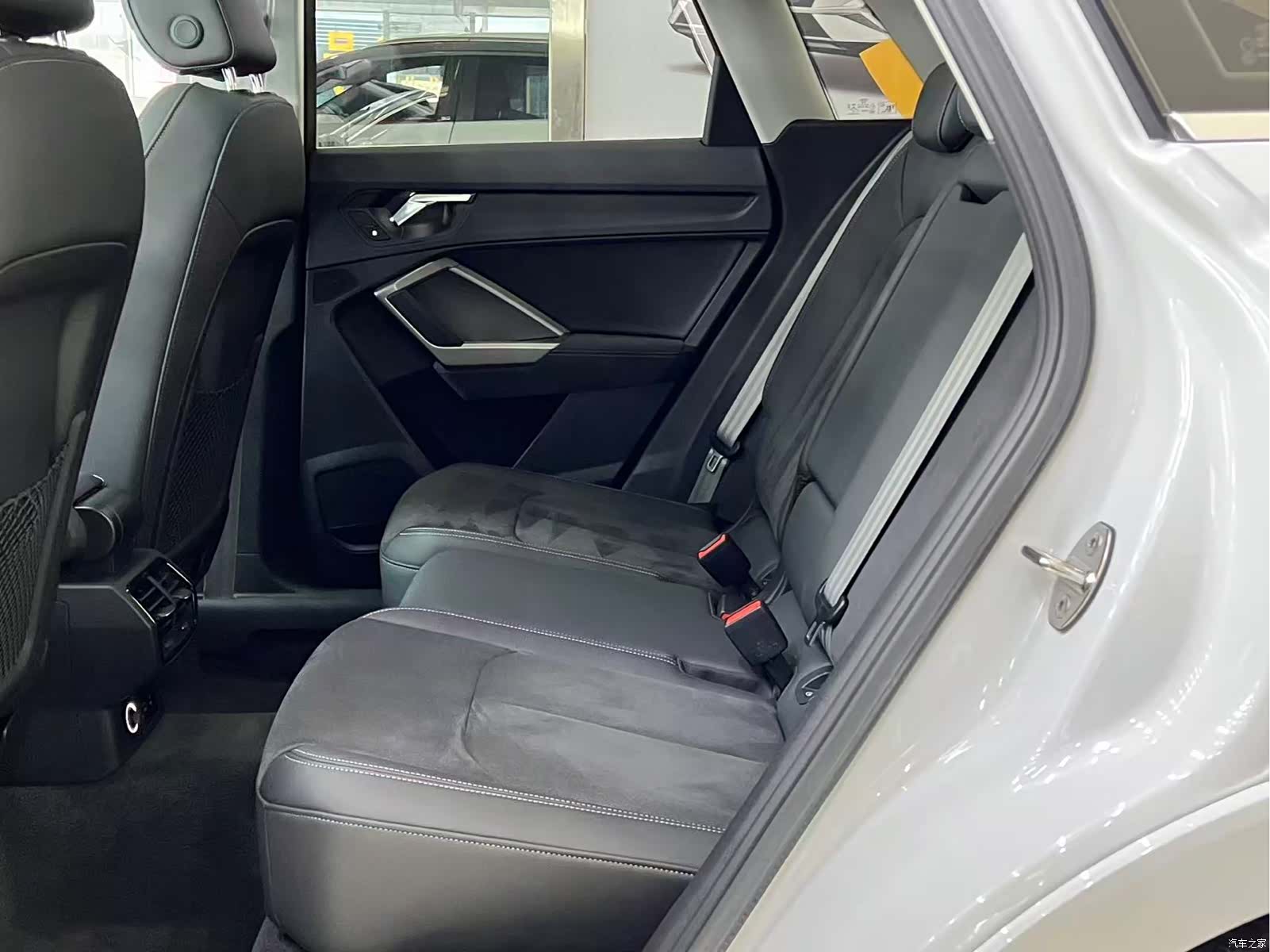 Audi Q3, 2022 13