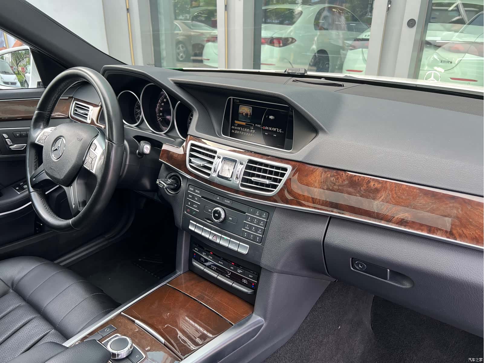 Mercedes-Benz E-Class, 2015 20