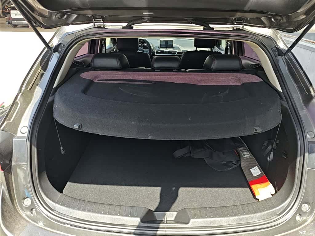 Mazda Mazda3, 2015 19