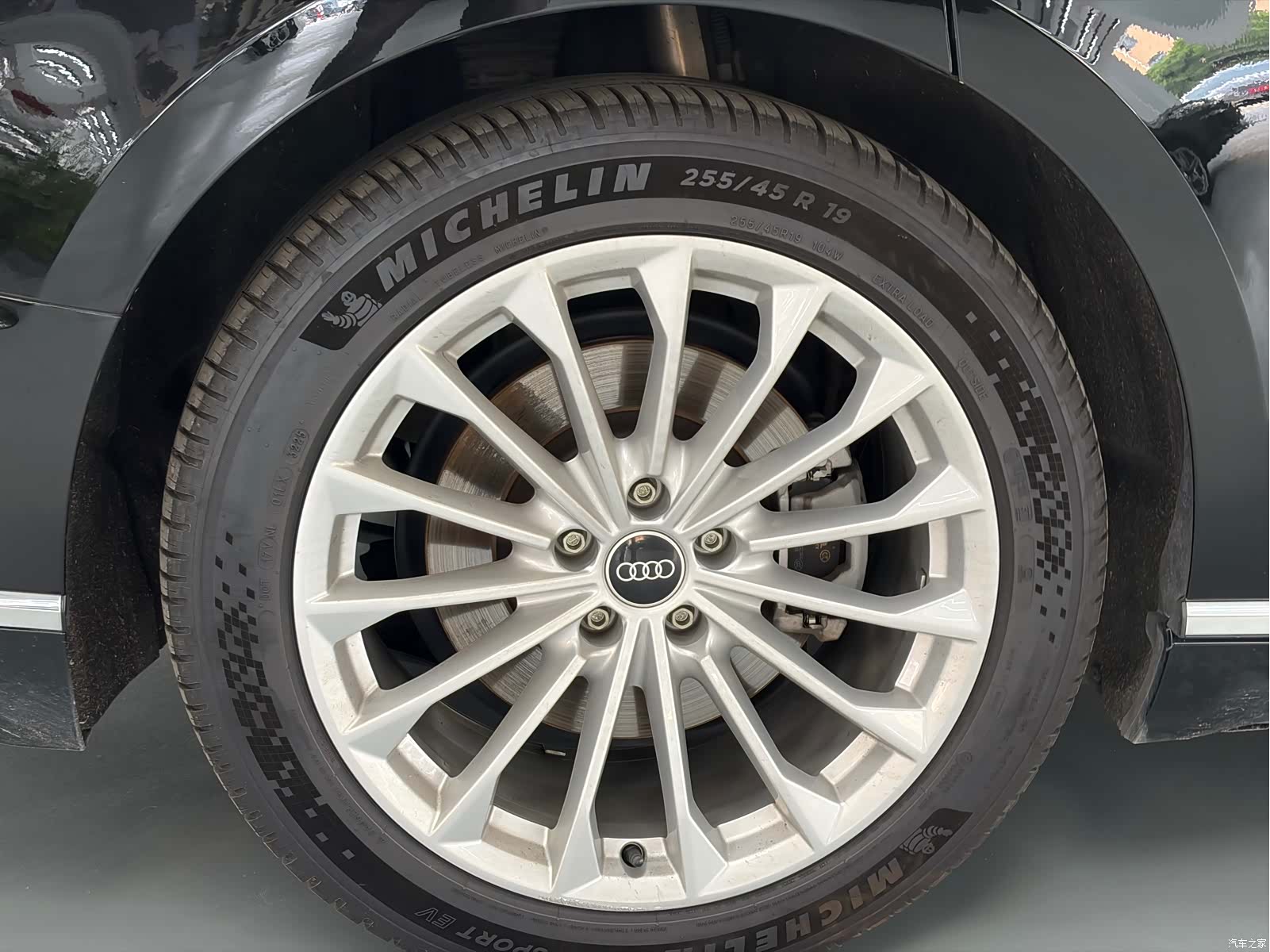 Audi A8L, 2022 21