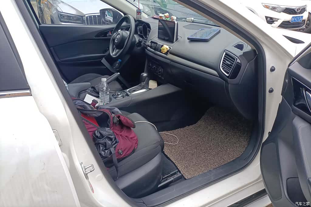 Mazda Mazda3, 2016 8