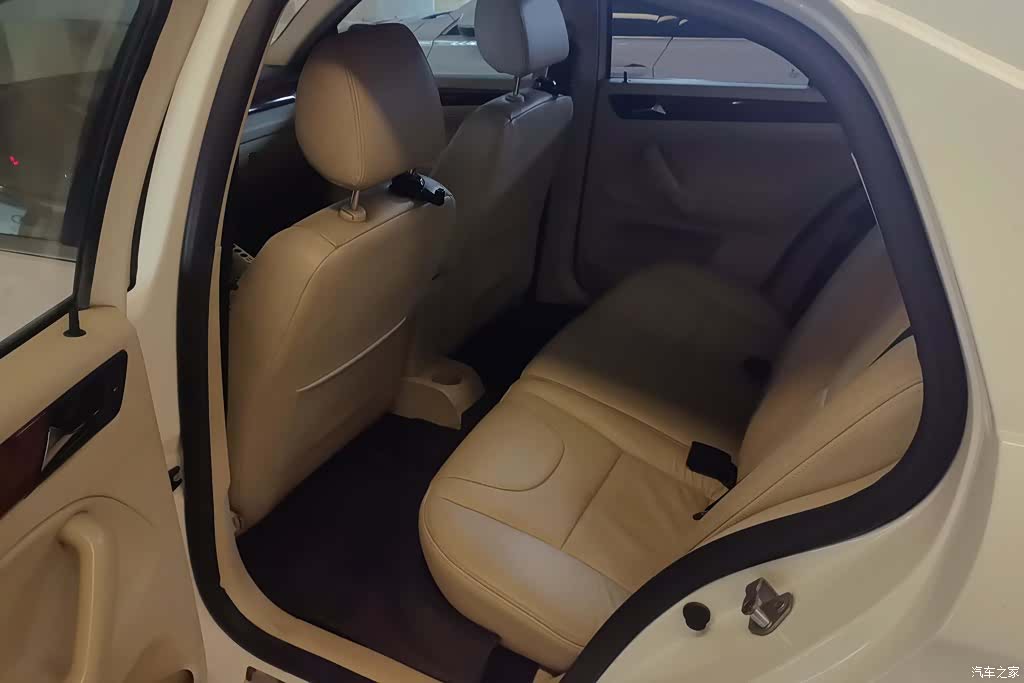 Volkswagen Bora, 2012 11