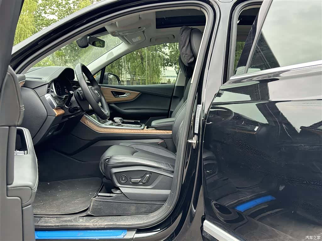 Audi Q7, 2023 6