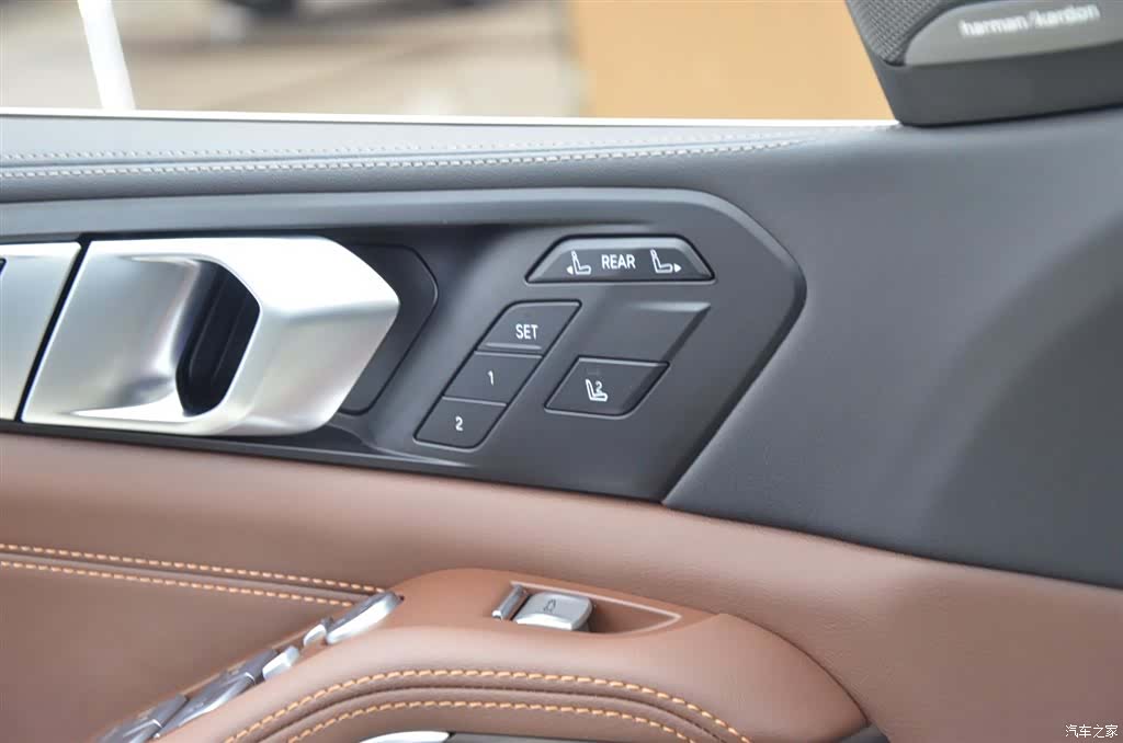 BMW X7, 2025 11