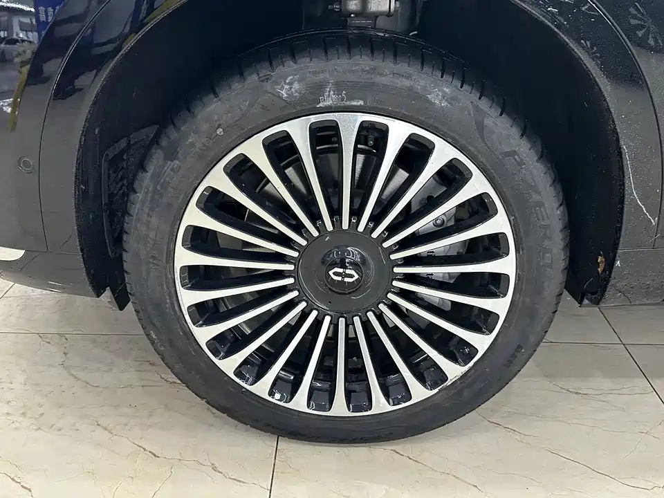 AITO Ask the world M9