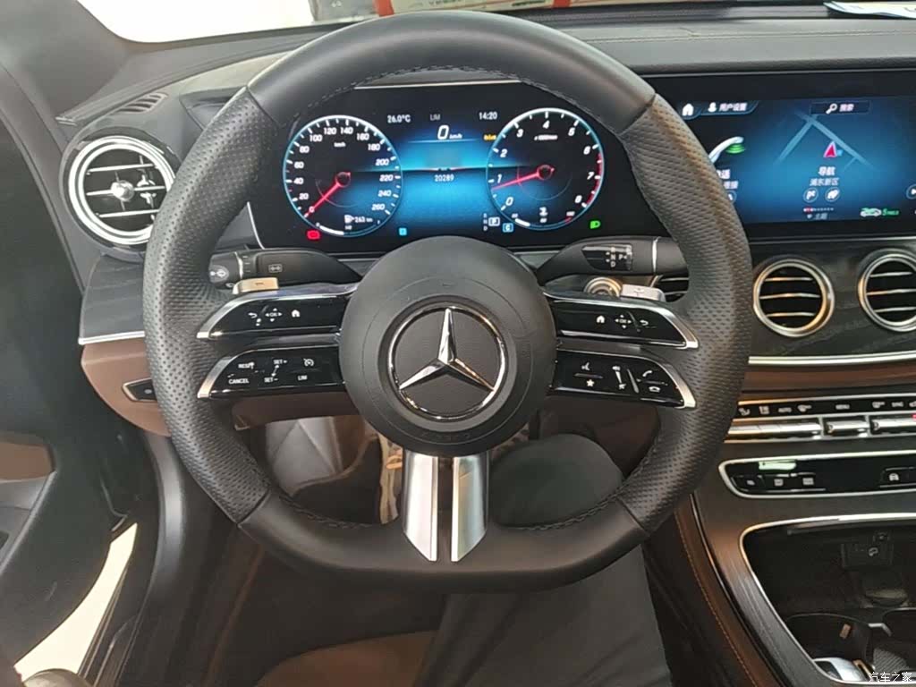Mercedes-Benz E-Class, 2024 11