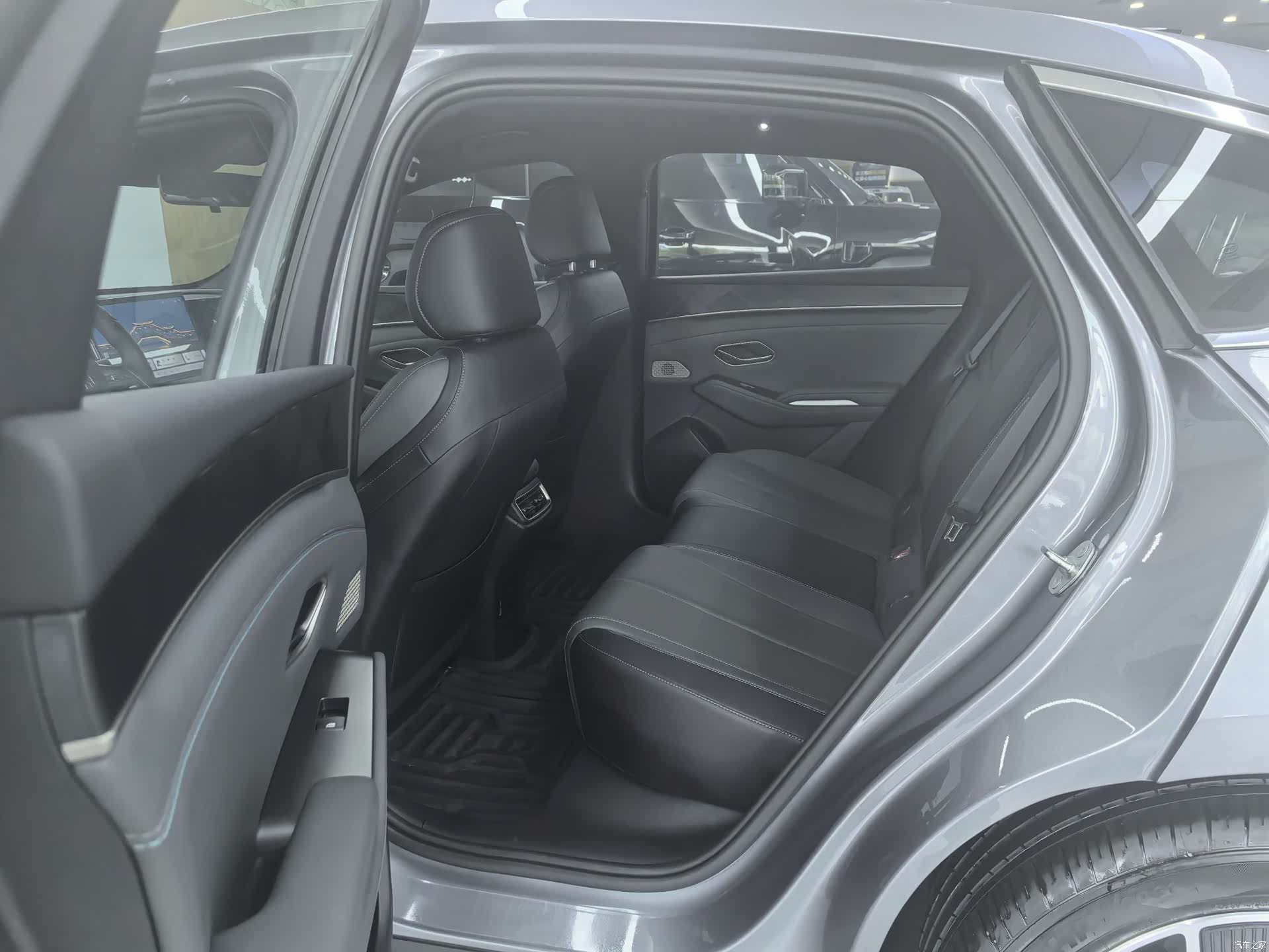 BYD Qin, 2025 10