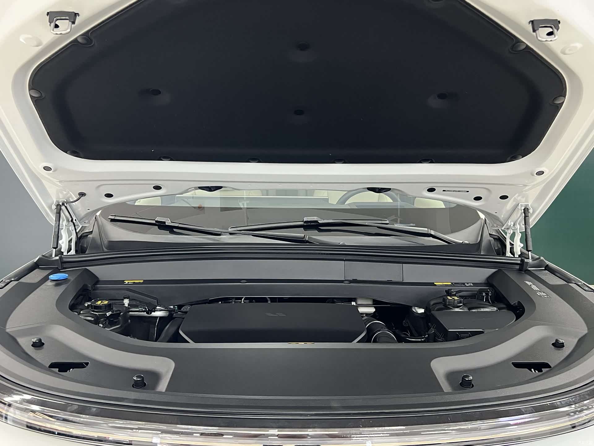 Li Auto L8, 2025 15