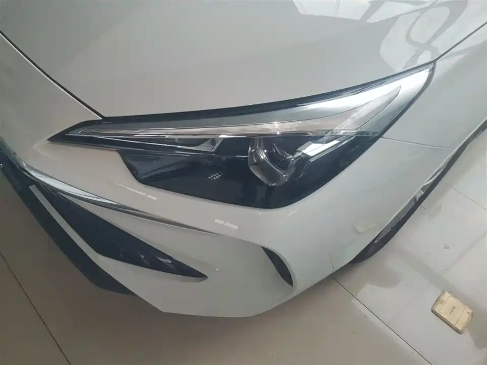 Roewe i5