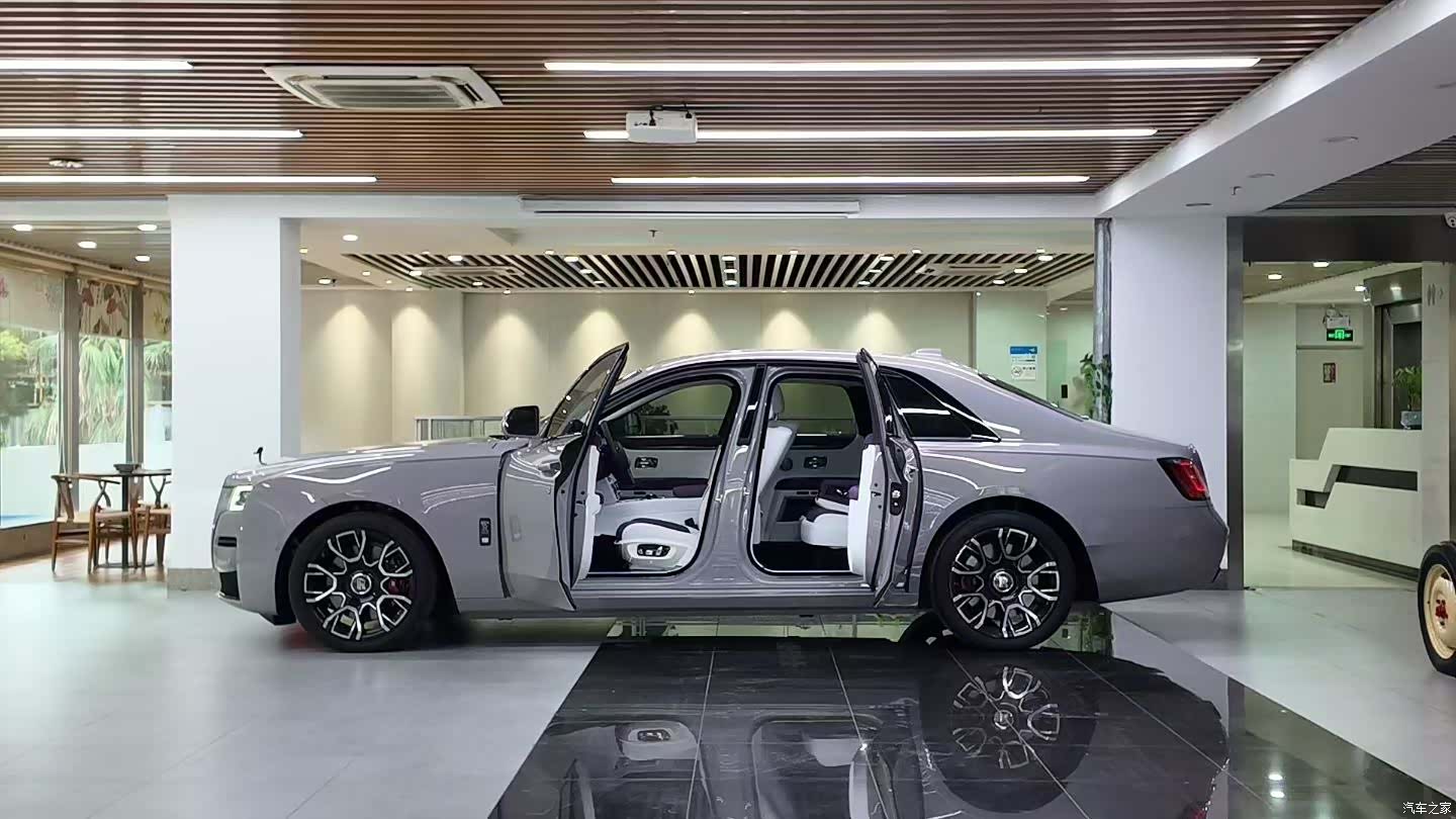 Rolls-Royce Ghost, 2024 4