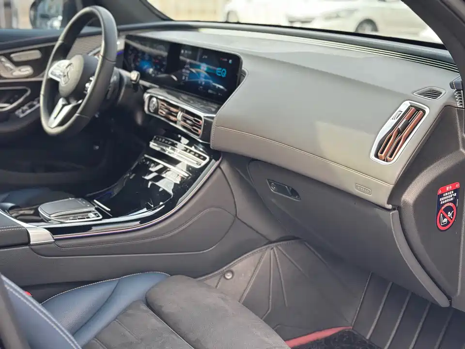 Mercedes-Benz EQC Mercedes-Benz EQC