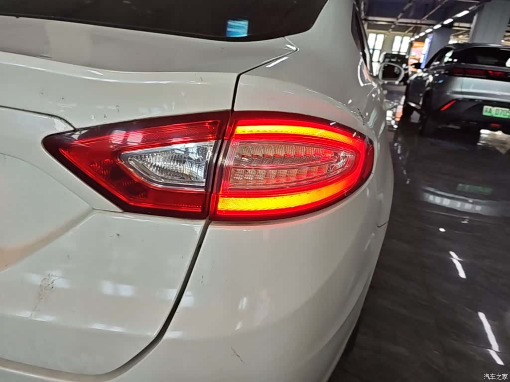 Ford Mondeo, 2014 8