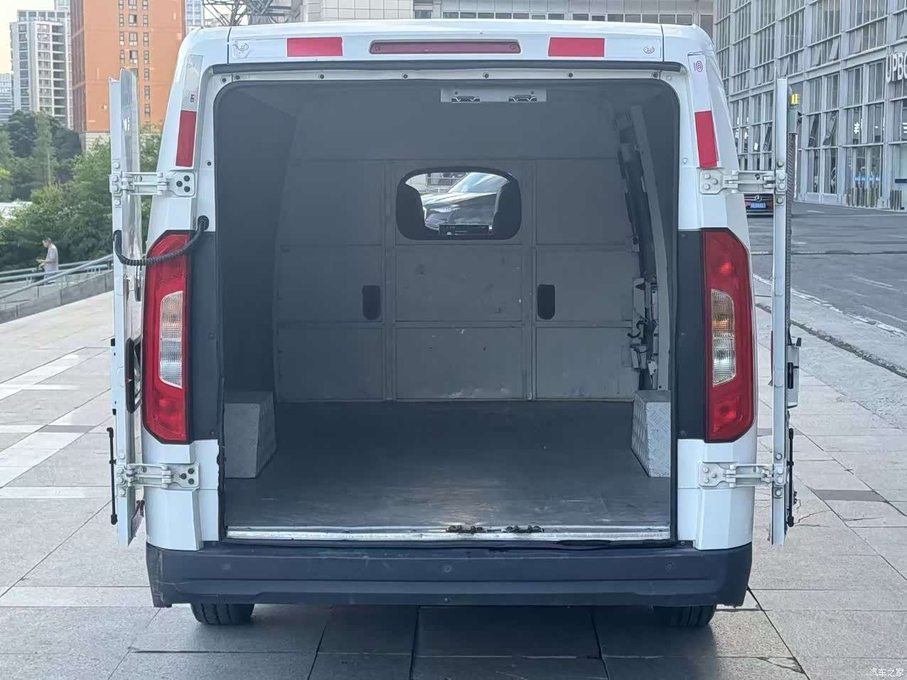 Foton E7, 2023 6