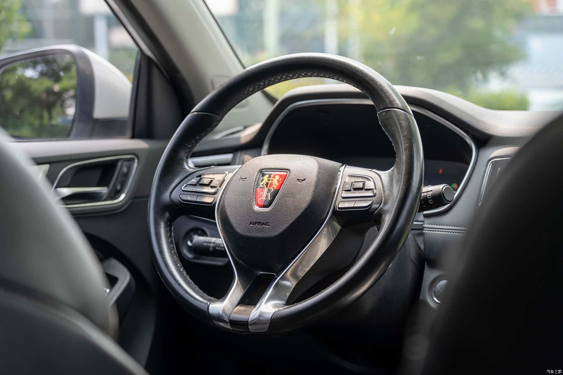 Roewe RX5, 2017 11